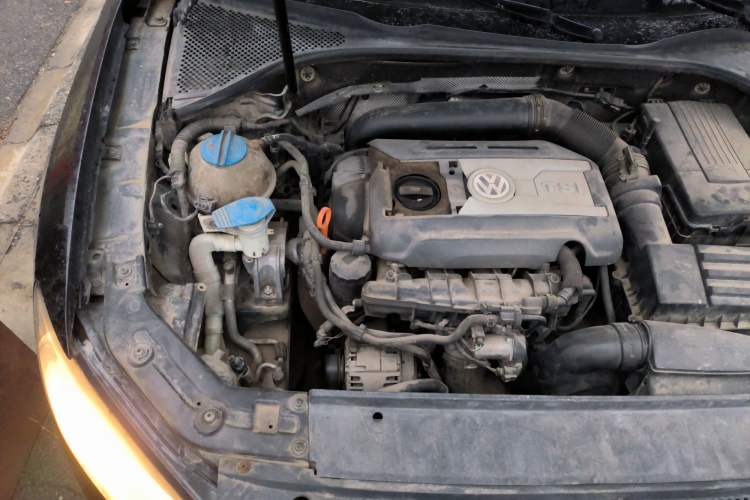 Used Volkswagen Passat 2011 1.8 TSI DSG Prestige Edition Engine Bay Right
