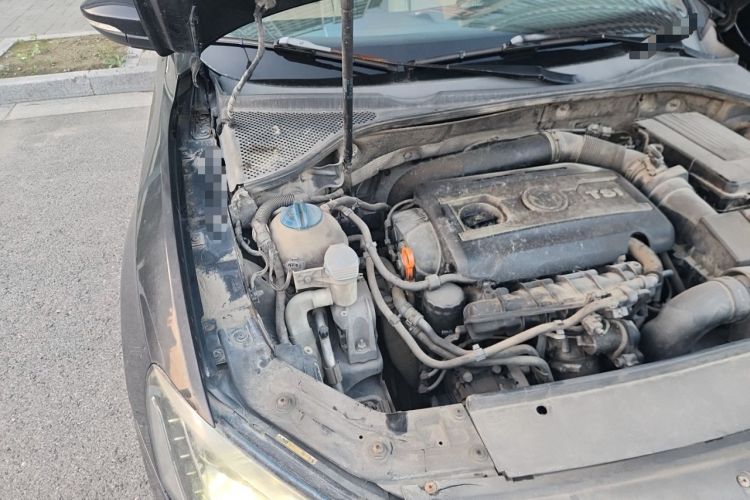 Used Volkswagen Passat 2011 2.0 TSI DSG Ultimate Edition Engine Bay Right