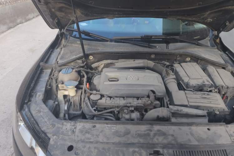 Used Volkswagen Passat 2011 2.0 TSI DSG Premium Edition Engine Bay Right