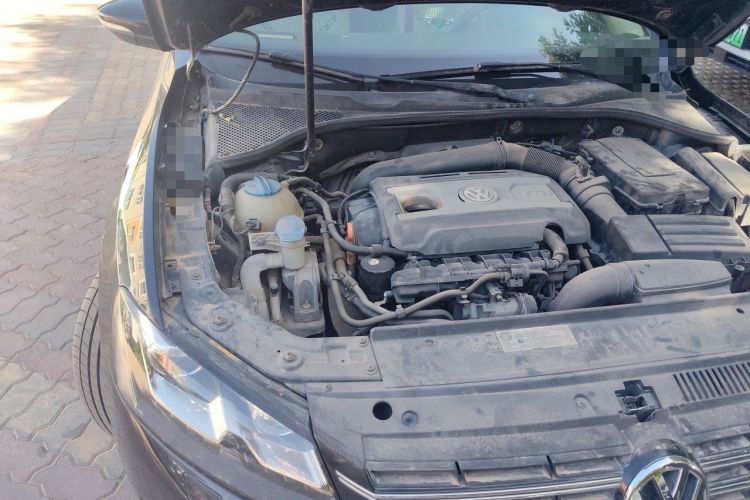 Used Volkswagen Passat 2011 1.8TSI DSG Prestige Edition Engine Bay Right