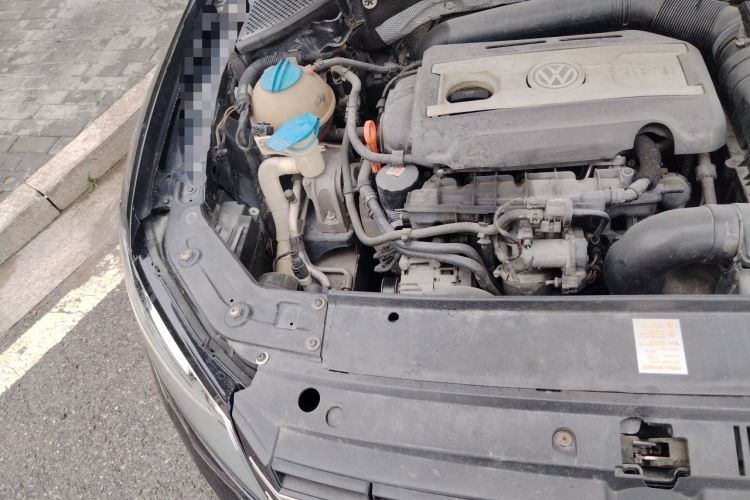 Used Volkswagen Passat 2011 1.8TSI DSG Prestige Edition Engine Bay Right