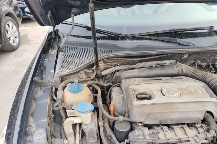Used Volkswagen Passat 2011 2.0 TSI DSG Ultimate Edition Engine Bay Right