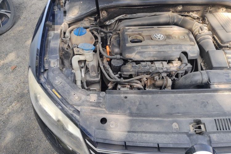 Used Volkswagen Passat 2011 2.0 TSI DSG Premium Edition Engine Bay Right