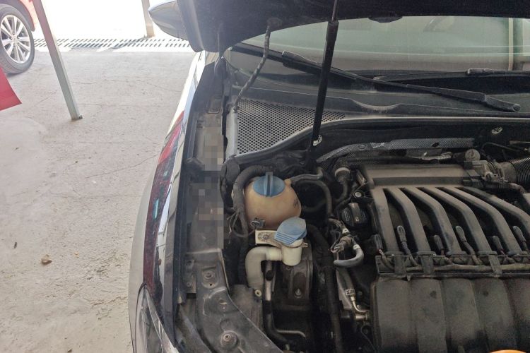 Used Volkswagen Passat 2011 3.0L V6 DSG Flagship Edition Engine Bay Right