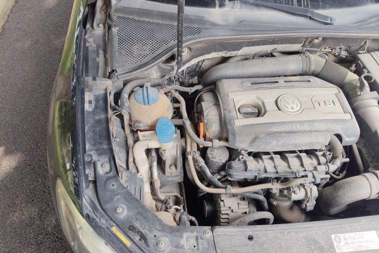 Used Volkswagen Passat 2011 2.0 TSI DSG Premium Edition Engine Bay Right