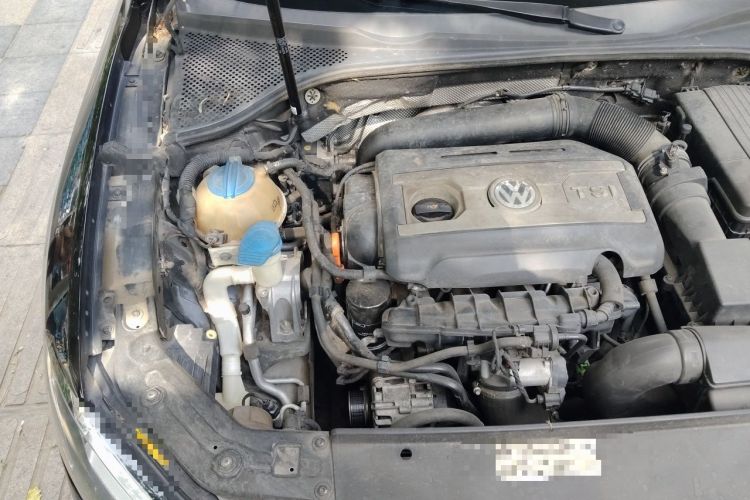 Used Volkswagen Passat 2011 1.8TSI DSG Prestige Edition Engine Bay Right