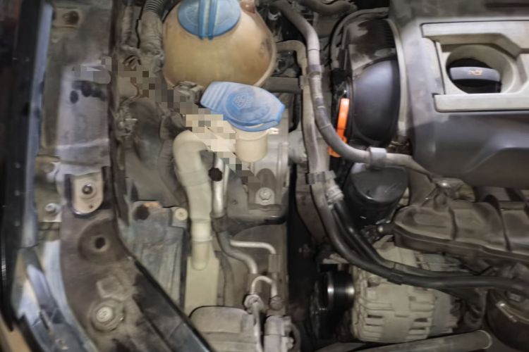 Used Volkswagen Passat 2011 1.8TSI DSG Prestige Edition Engine Bay Right