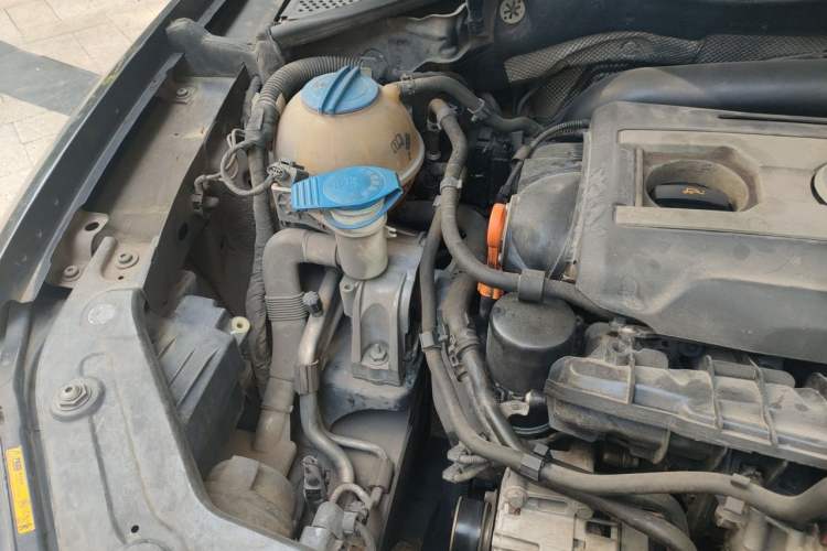 Used Volkswagen Passat 2011 2.0 TSI DSG Ultimate Edition Engine Bay Right