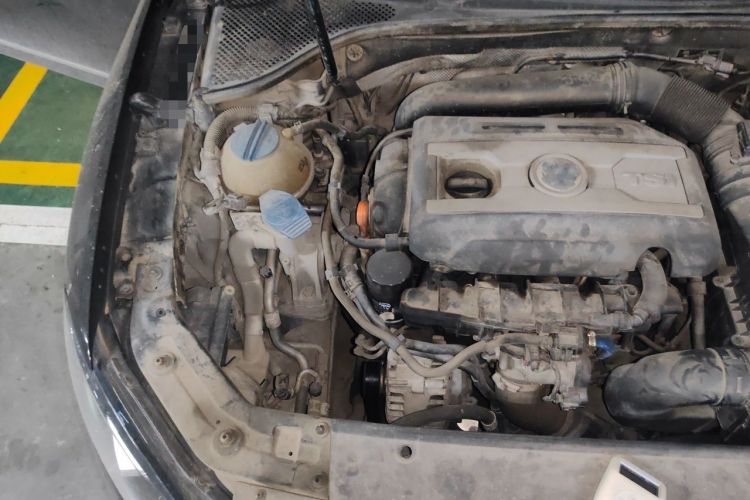 Used Volkswagen Passat 2011 1.8TSI Automatic Prestige Edition Engine Bay Right
