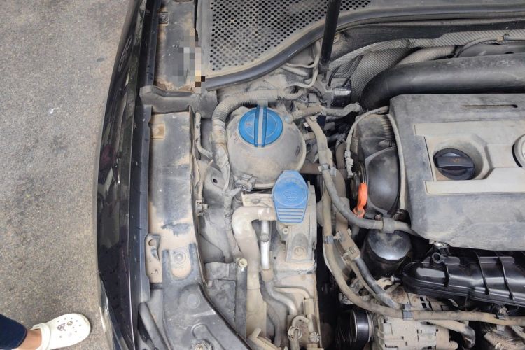 Used Volkswagen Passat 2011 1.8 TSI DSG Prestige Edition Engine Bay Right