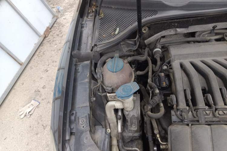 Used Volkswagen Passat 2011 3.0L V6 DSG Flagship Deluxe Edition Engine Bay Right