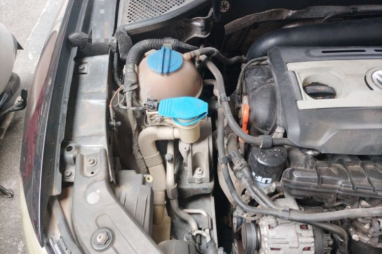 Used Volkswagen Passat 2011 1.8TSI DSG Prestige Edition Engine Bay Right