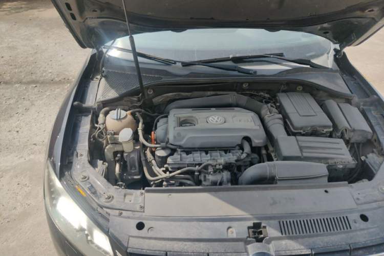 Used Volkswagen Passat 2011 1.8 TSI DSG Prestige Edition Engine Bay Right