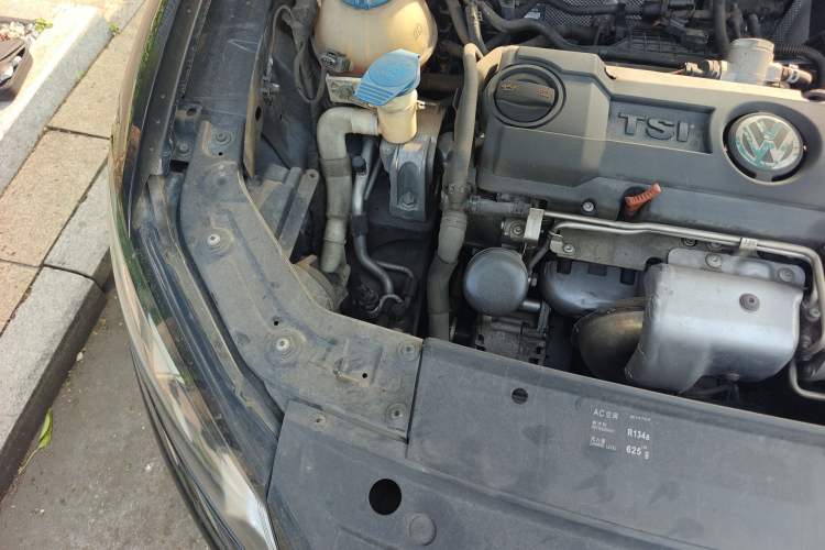 Used Volkswagen Passat 2011 1.4 TSI DSG Prestige Edition Engine Bay Right