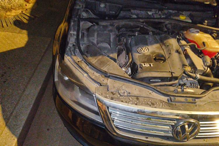Used Volkswagen Passat 2011 1.8T Automatic Luxury Model Engine Bay Right