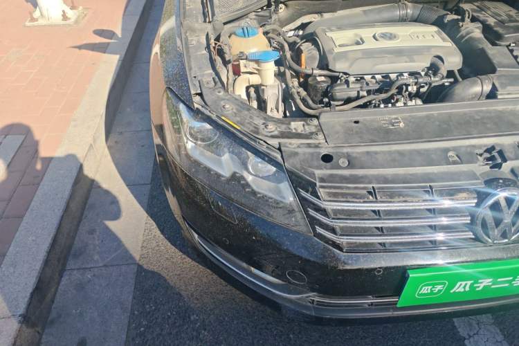 Used Volkswagen Passat 2011 2.0 TSI DSG Ultimate Edition Engine Bay Right