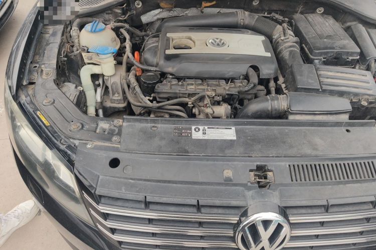 Used Volkswagen Passat 2011 1.8TSI DSG Prestige Edition Engine Bay Right