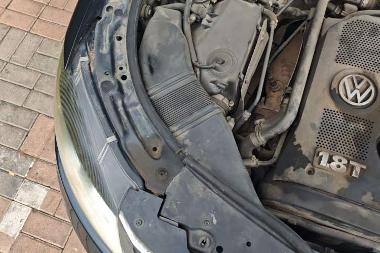 Used Volkswagen Passat  Engine Bay Right