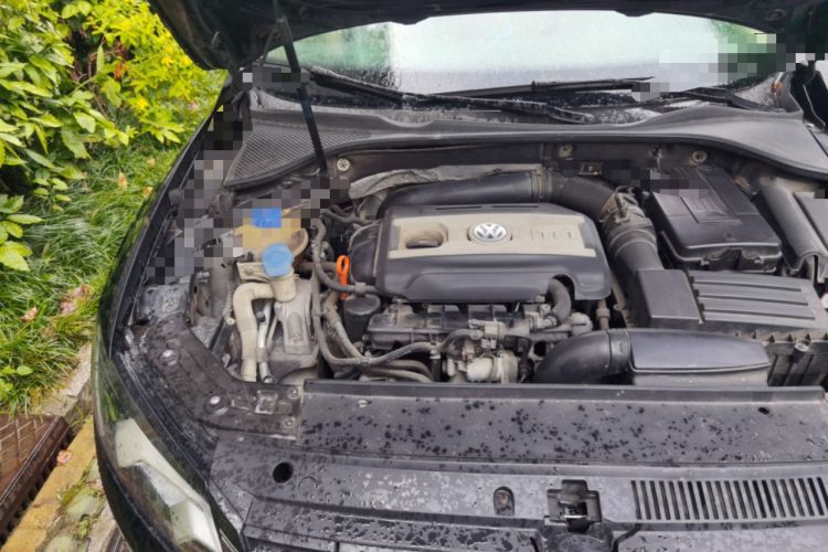 Used Volkswagen Passat 2011 1.8TSI Automatic Prestige Edition Engine Bay Right
