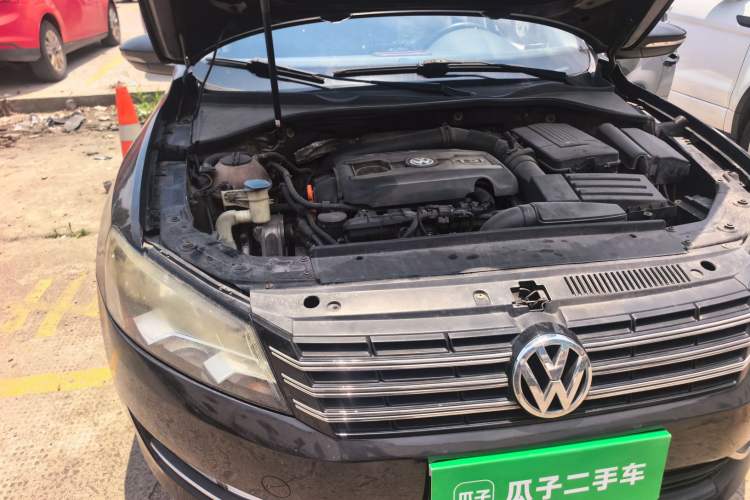 Used Volkswagen Passat 2011 1.8 TSI DSG Prestige Edition Engine Bay Right