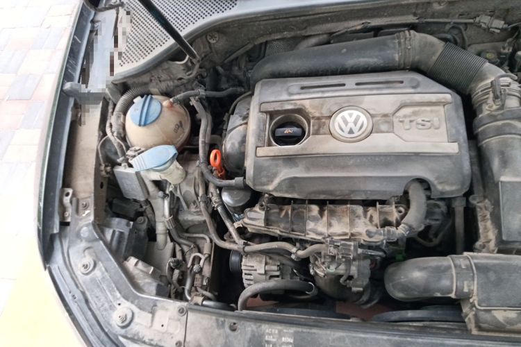 Used Volkswagen Passat 2011 1.8 TSI DSG Prestige Edition Engine Bay Right