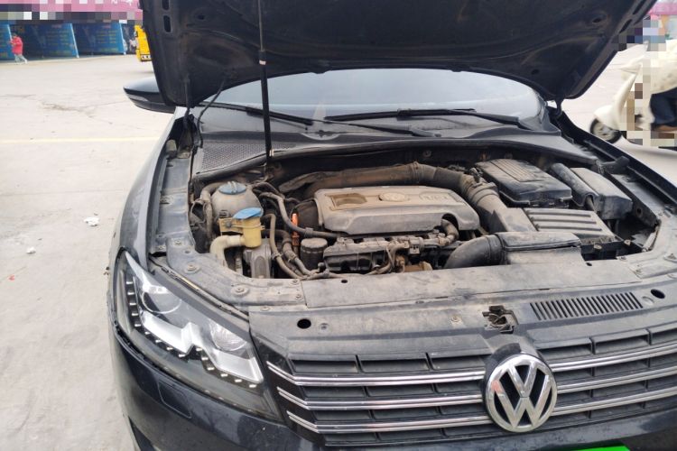 Used Volkswagen Passat 2011 1.8TSI DSG Prestige Edition Engine Bay Right