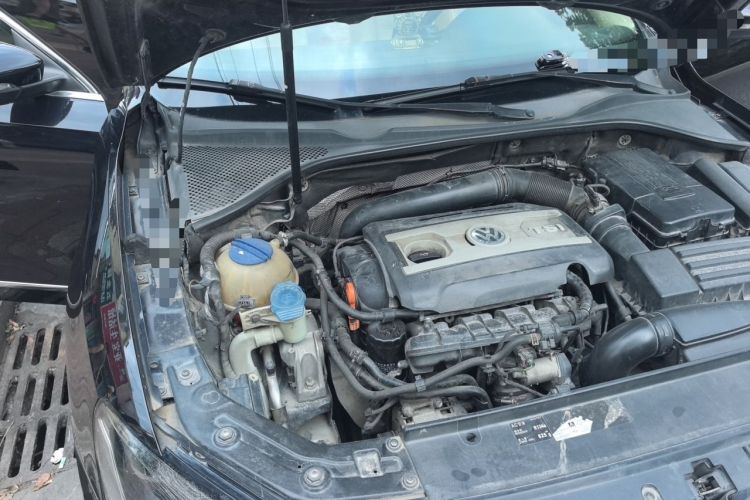 Used Volkswagen Passat 2011 1.8 TSI DSG Prestige Edition Engine Bay Right