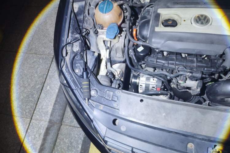 Used Volkswagen Passat 2011 1.8TSI DSG Prestige Edition Engine Bay Right