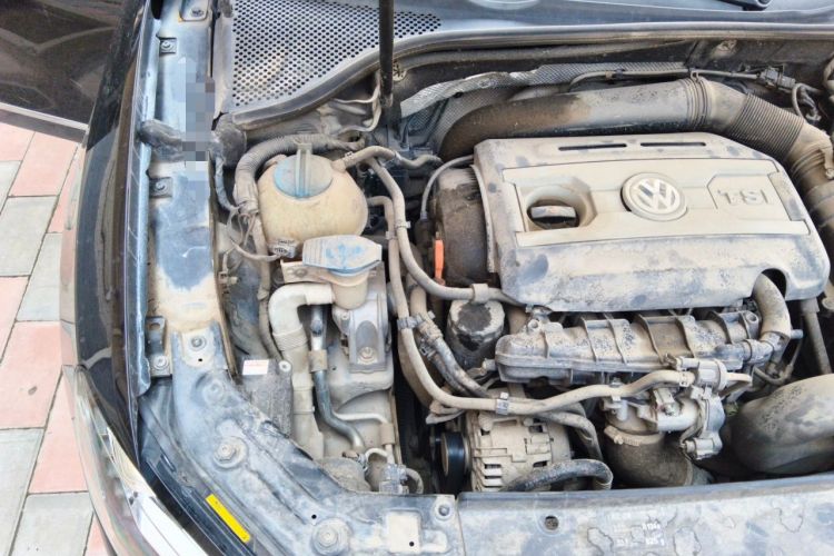 Used Volkswagen Passat 2011 1.8TSI DSG Prestige Edition Engine Bay Right