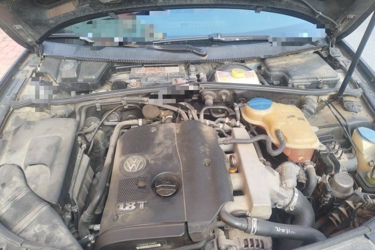 Used Volkswagen Passat 2011 1.8T Automatic Luxury Model Engine Bay