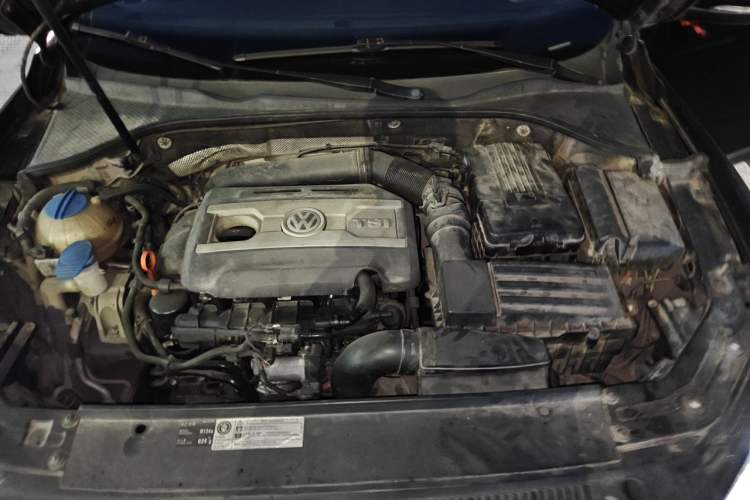 Used Volkswagen Passat 2011 1.8 TSI DSG Prestige Edition Engine Bay