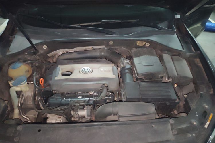 Used Volkswagen Passat 2011 2.0 TSI DSG Ultimate Edition Engine Bay