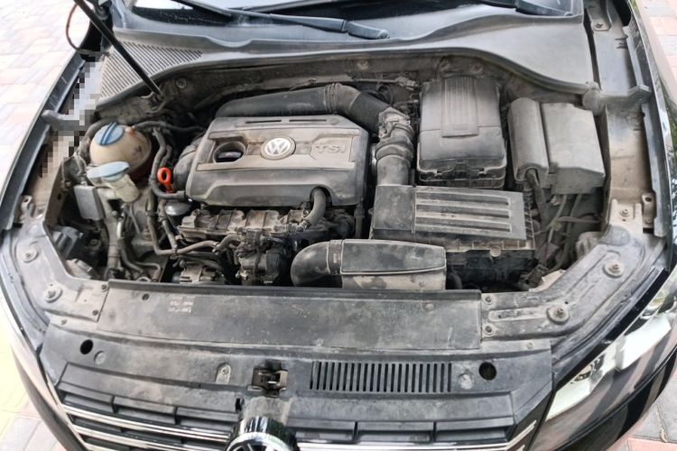 Used Volkswagen Passat 2011 1.8 TSI DSG Prestige Edition Engine Bay