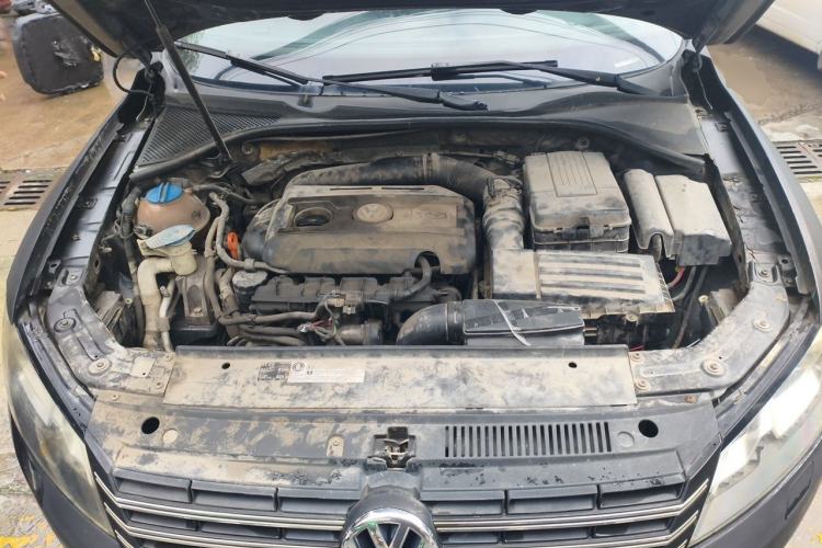 Used Volkswagen Passat 2011 1.8 TSI DSG Prestige Edition Engine Bay