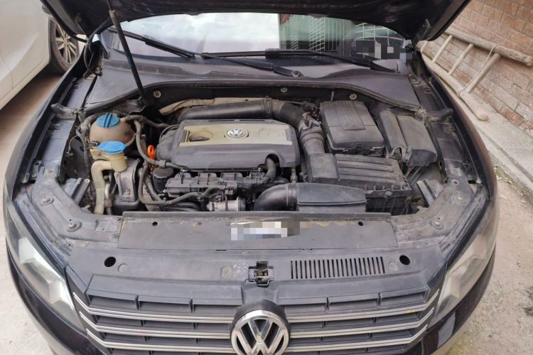 Used Volkswagen Passat 2011 1.8 TSI DSG Prestige Edition Engine Bay