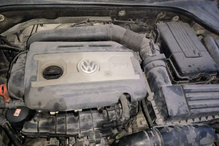 Used Volkswagen Passat 2011 2.0 TSI DSG Premium Edition Engine Bay