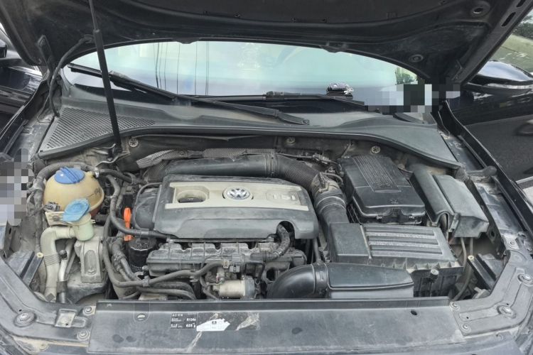 Used Volkswagen Passat 2011 1.8 TSI DSG Prestige Edition Engine Bay
