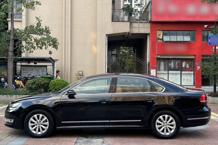 Used Volkswagen Passat 2011 1.4 TSI Manual Luxury Edition Exterior 3