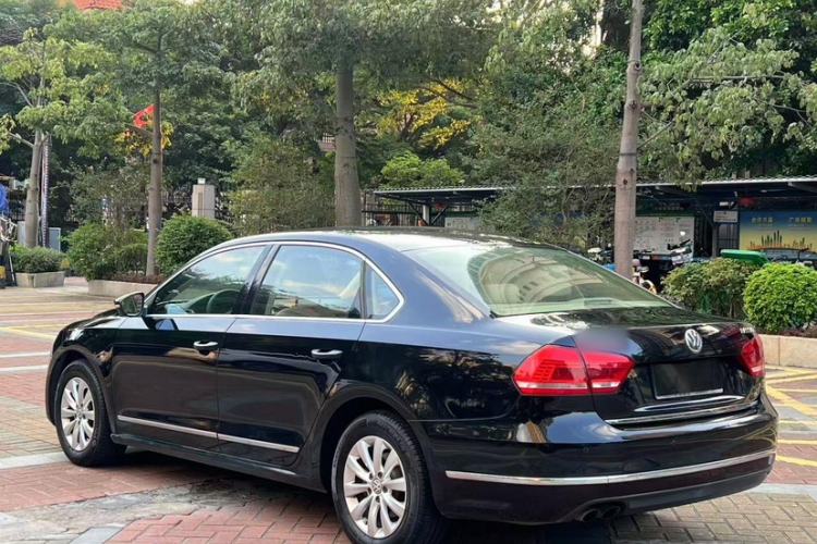 Used Volkswagen Passat 2011 1.4 TSI Manual Luxury Edition Exterior 4