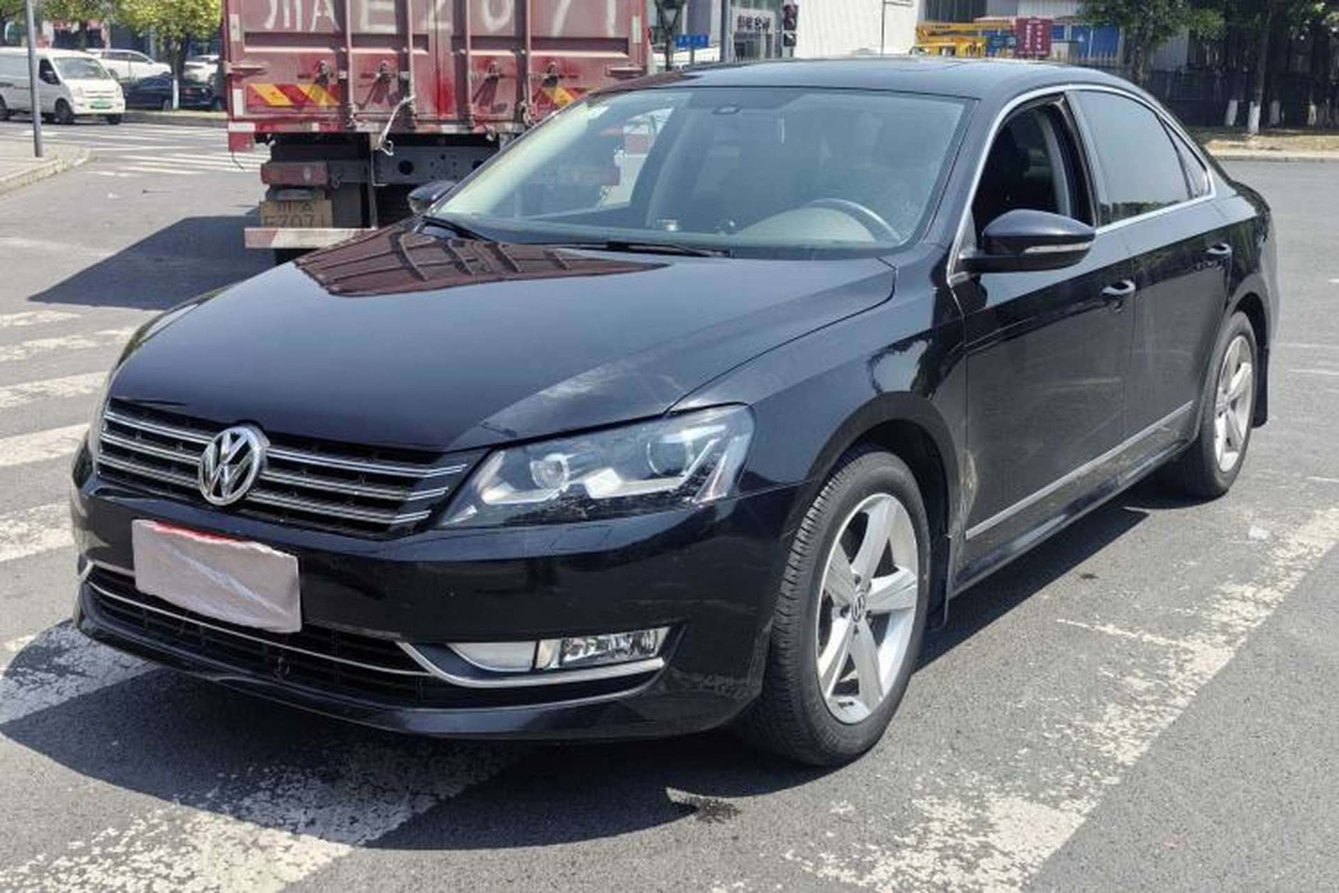 Used Volkswagen Passat 2011 1.8TSI DSG Prestige Edition Front Left 45 Deg