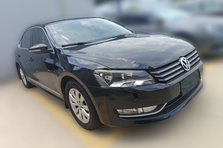 Used Volkswagen Passat 2011 1.8TSI Automatic Prestige Edition Front Right 45 Deg