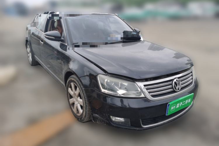 Used Volkswagen Passat 2011 2.0L Manual Luxury Version Front Right 45 Deg