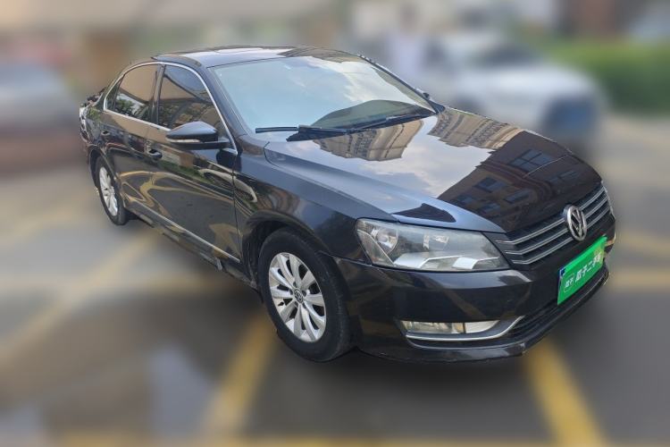 Used Volkswagen Passat 2011 1.8TSI Automatic Prestige Edition Front Right 45 Deg