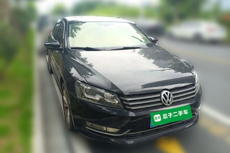 Used Volkswagen Passat 2011 1.8 TSI DSG Ultimate Edition Front Right 45 Deg