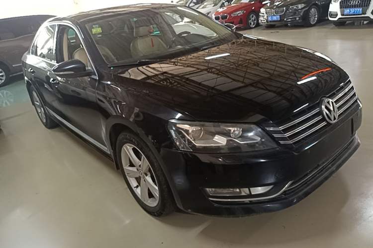 Used Volkswagen Passat 2011 2.0 TSI DSG Premium Edition Front Right 45 Deg