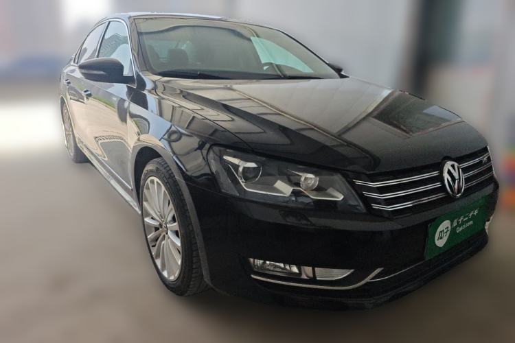 Used Volkswagen Passat 2011 3.0L V6 DSG Flagship Edition Front Right 45 Deg