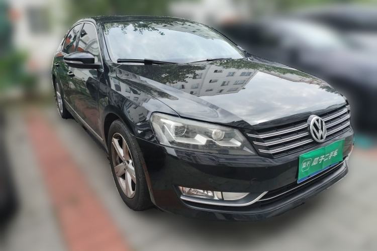 Used Volkswagen Passat 2011 2.0 TSI DSG Premium Edition Front Right 45 Deg