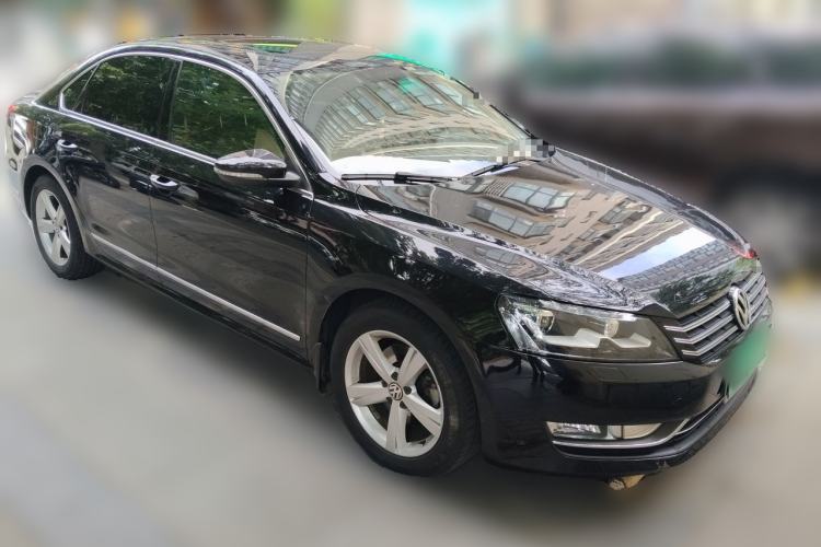 Used Volkswagen Passat 2011 1.8TSI DSG Prestige Edition Front Right 45 Deg