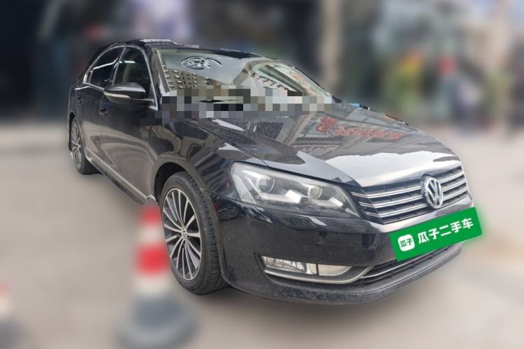 Used Volkswagen Passat 2011 1.8TSI DSG Prestige Edition Front Right 45 Deg