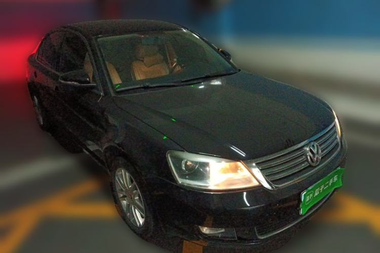Used Volkswagen Passat 2011 1.8T Automatic Luxury Model Front Right 45 Deg